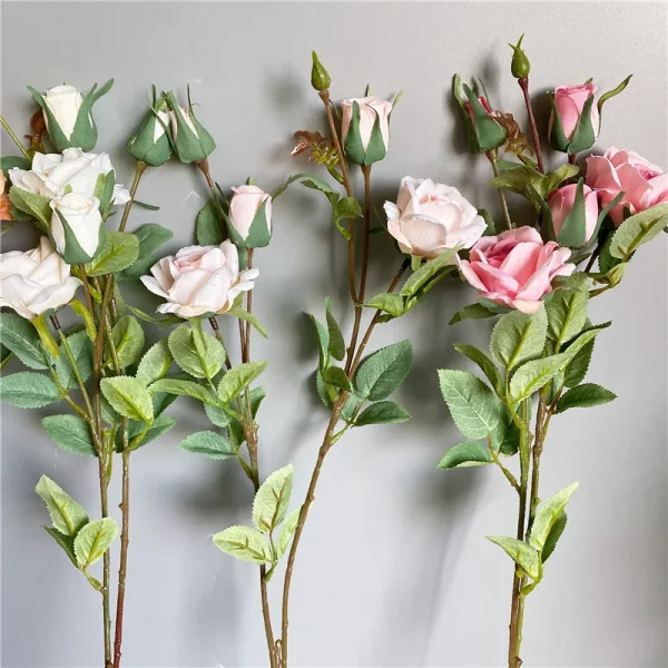 Kunstige Rosegrener i Silke med Blader