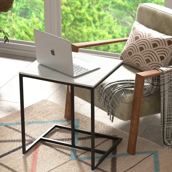 C-formet Sofa Bord med Liten Marmor Topp