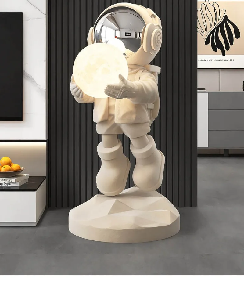 Moderne enkle store stueskulpturer i harpiks – astronautfigur, kreativ skulptur og dekorasjon