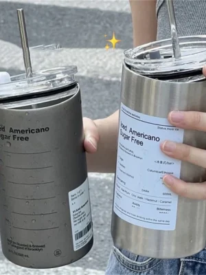 Kaffekopp i 304 Rustfritt Stål – 600 ml Termos med Lokk og Sugerør