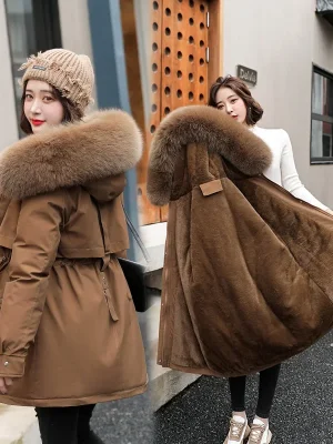 2025 dameparkas – lang, slim vinterjakke med ullfôr, hette og varm pelskrage, perfekt for snøvær.