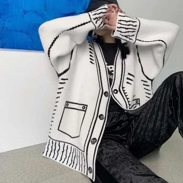 Karrram graffiti-cardigan dame – løs, luksuriøs strikkejakke med V-hals og unikt Y2K-design