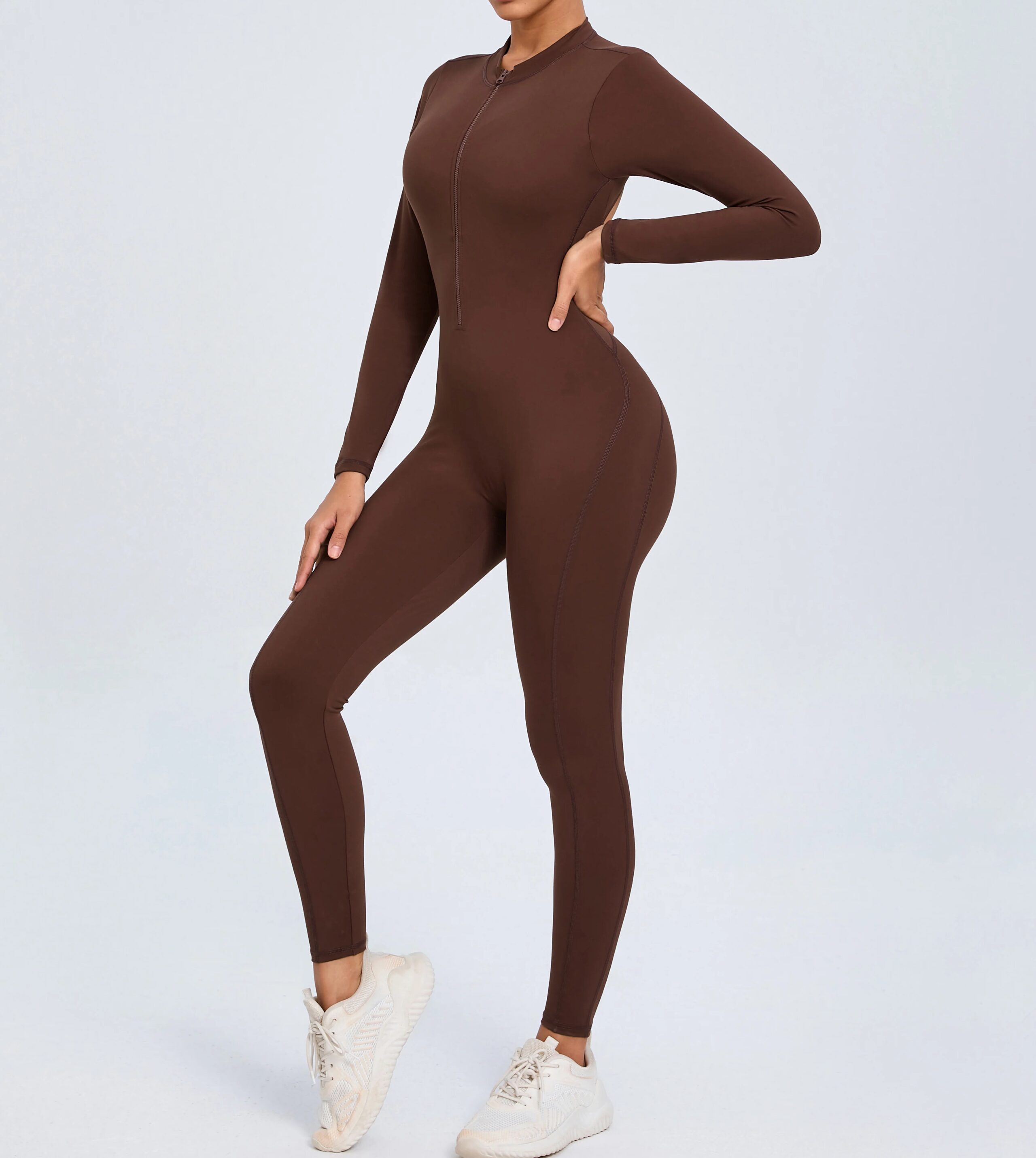 Dame Treningsoverall – Tettsittende Yoga Jumpsuit med Glidelås & Åpen Rygg