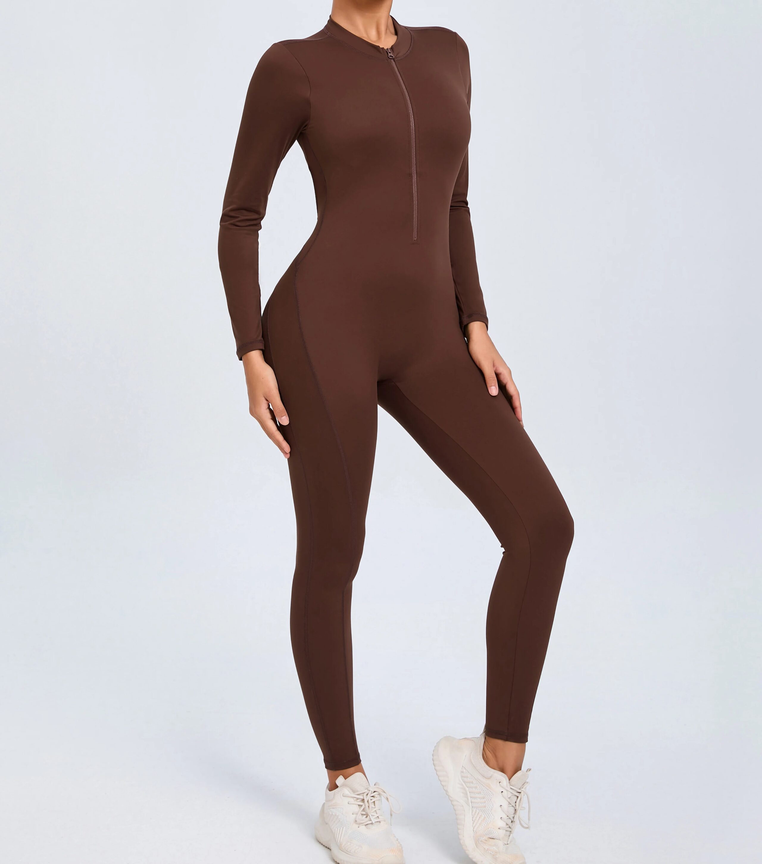Dame Treningsoverall – Tettsittende Yoga Jumpsuit med Glidelås & Åpen Rygg