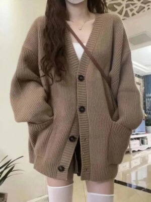 Dame Cardigan – Strikket Jakke med Lange Ermer